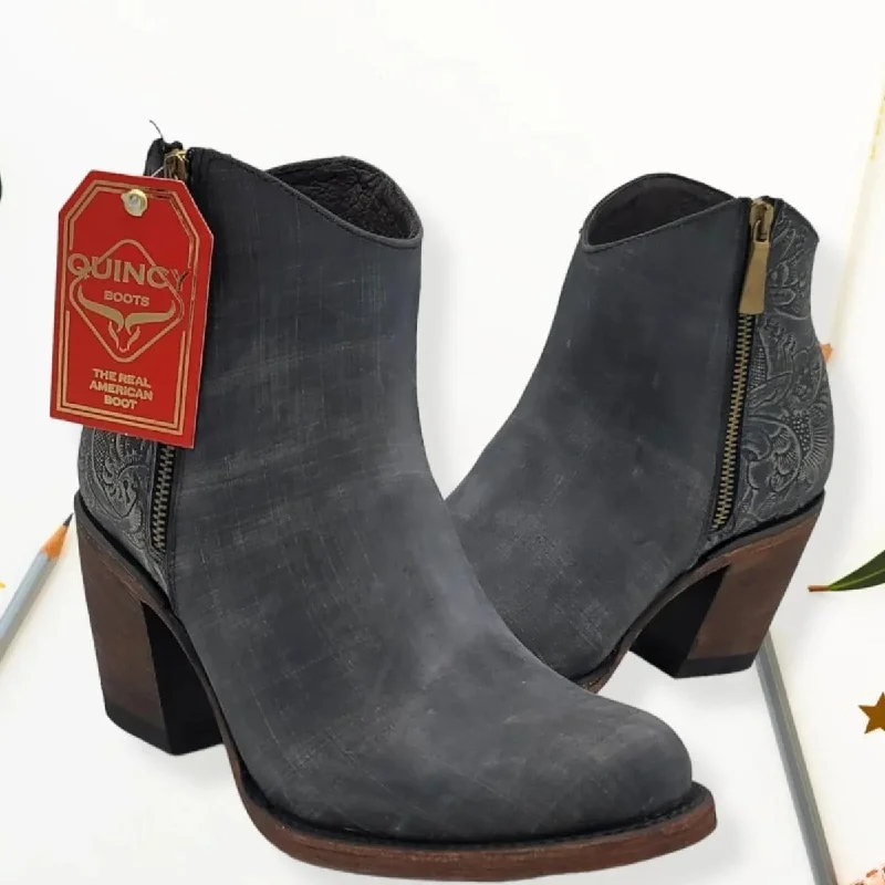 Seasonal Footwear Sale Women's Quincy Round Toe Short Boot Q39B3609