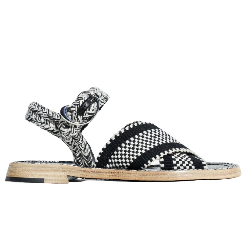 Non-Slip Shoes Offers Aurora Flat Sandal In Ivory/black