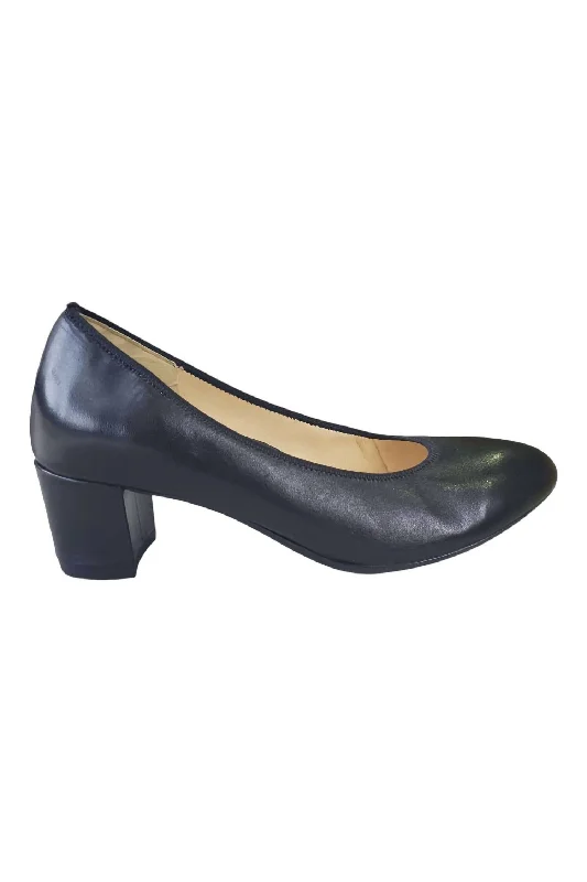 Seasonal Style Discounts Women's Kendall Comfort Pump Shoes In Black Nappa